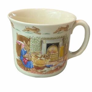 Royal Doulton Bunnykins 1988 bath scene cup